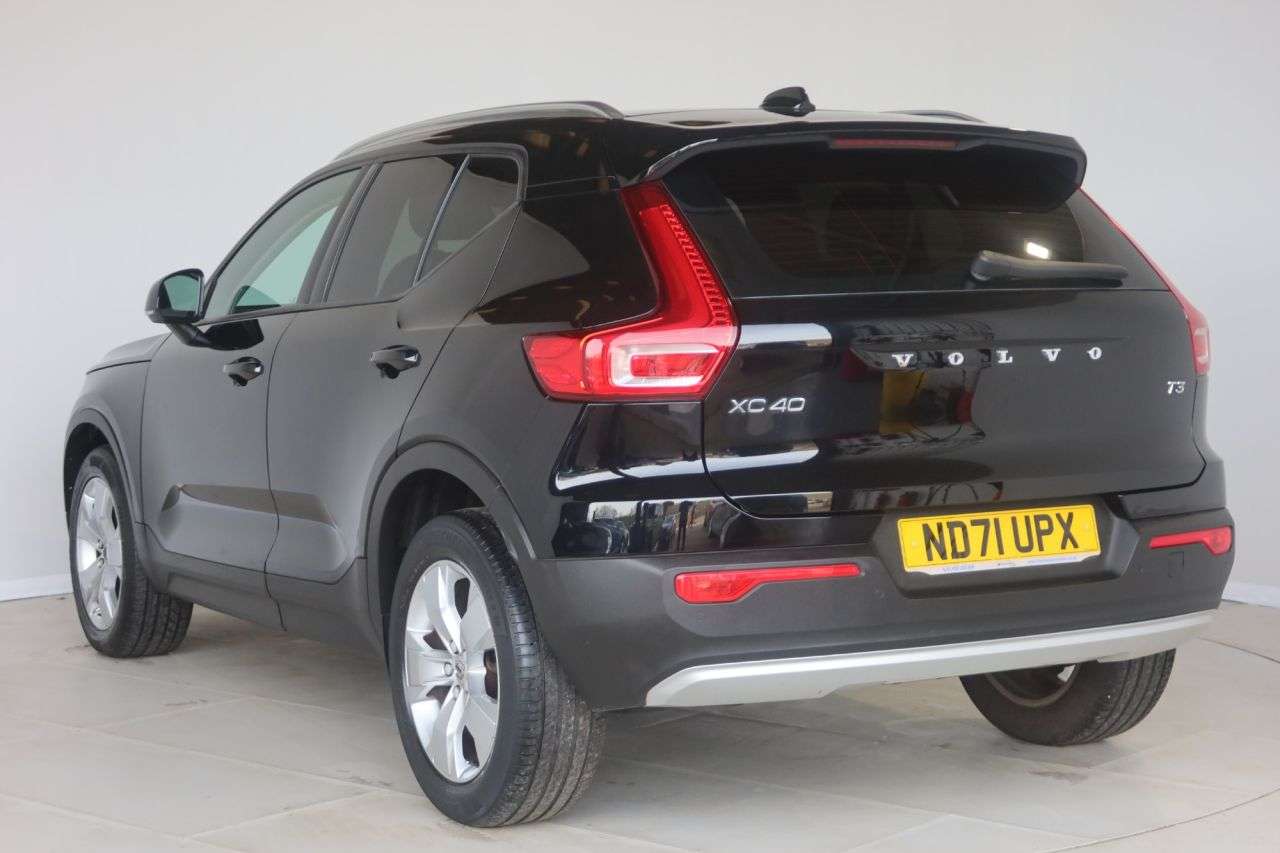 2021 VOLVO XC40 2021 VOLVO XC40