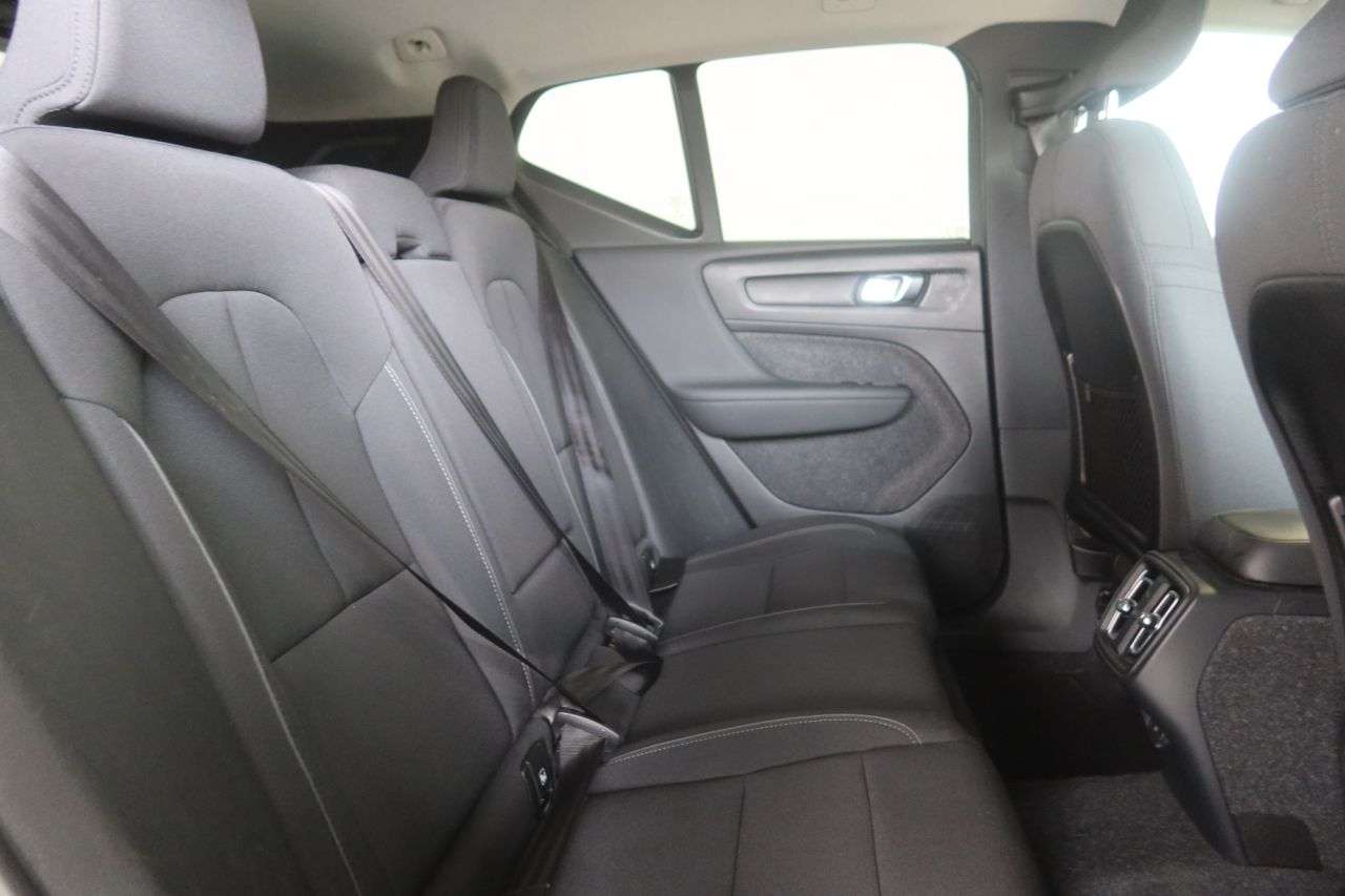 2021 VOLVO XC40 2021 VOLVO XC40