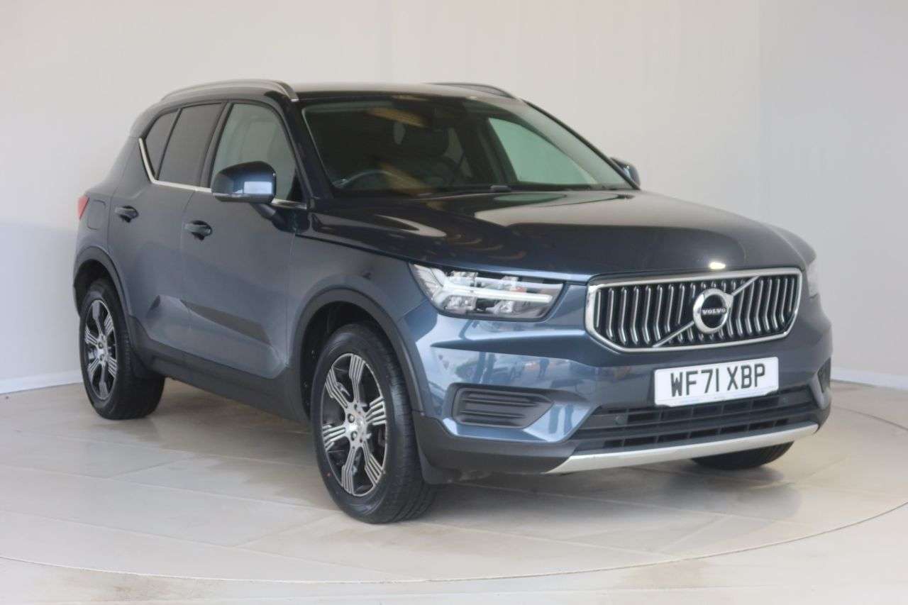 2021 VOLVO XC40 2021 VOLVO XC40