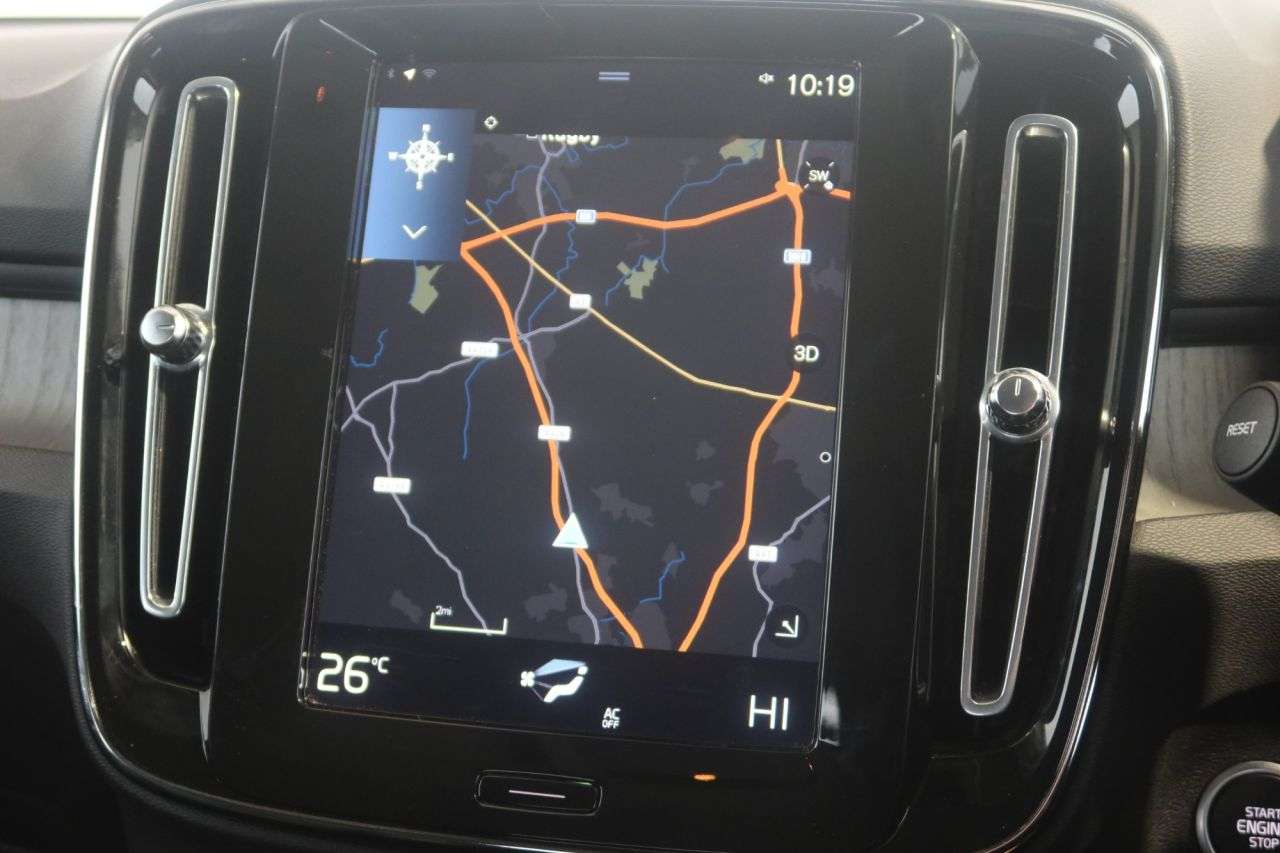 2021 VOLVO XC40 2021 VOLVO XC40