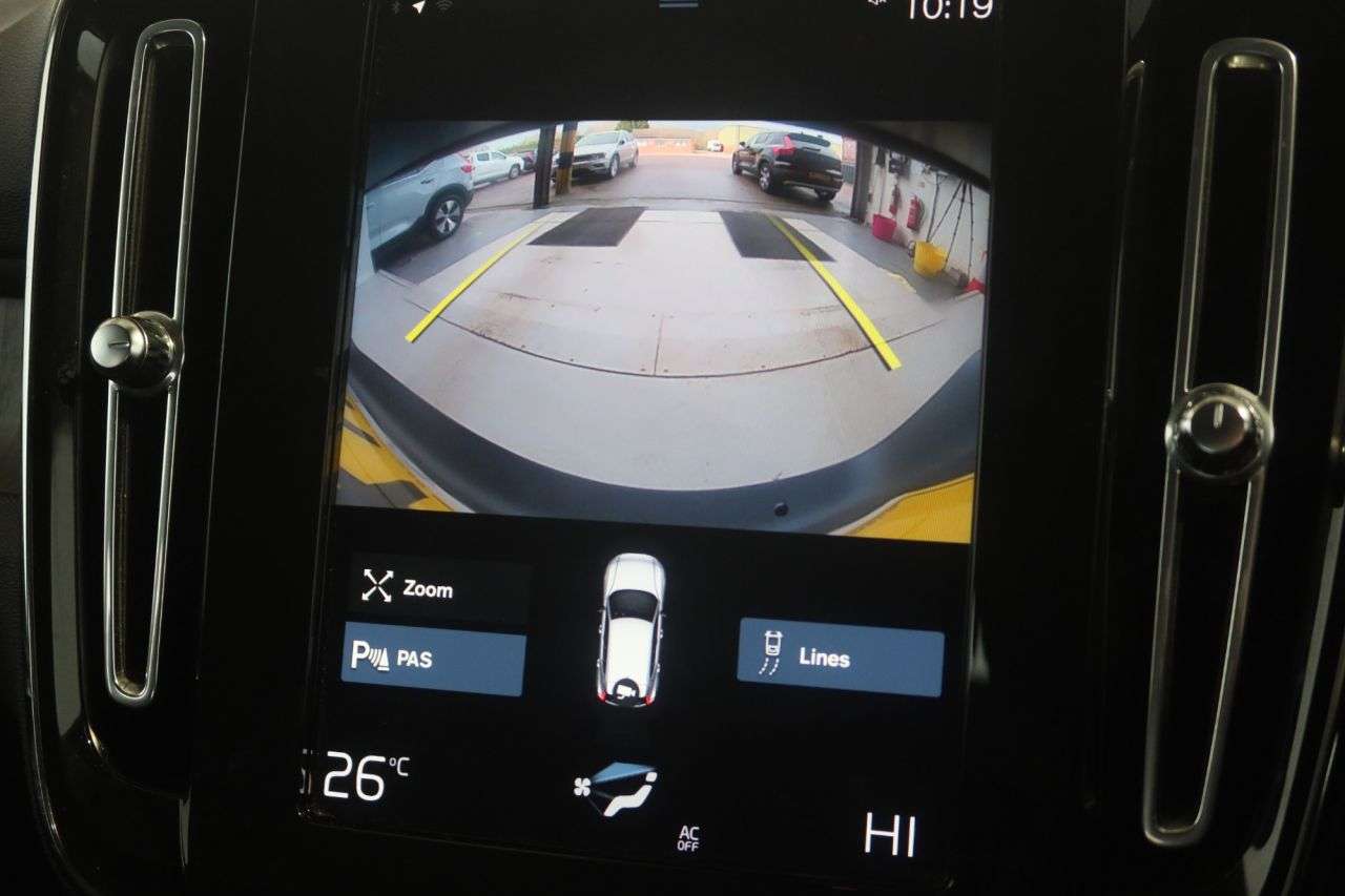 2021 VOLVO XC40 2021 VOLVO XC40