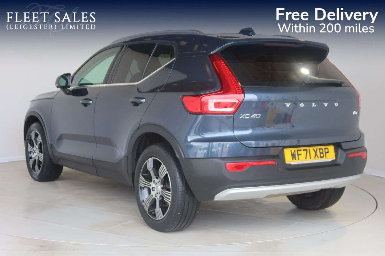 2021 VOLVO XC40 2021 VOLVO XC40
