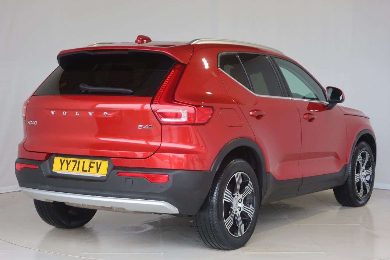 2021 VOLVO XC40 2021 VOLVO XC40