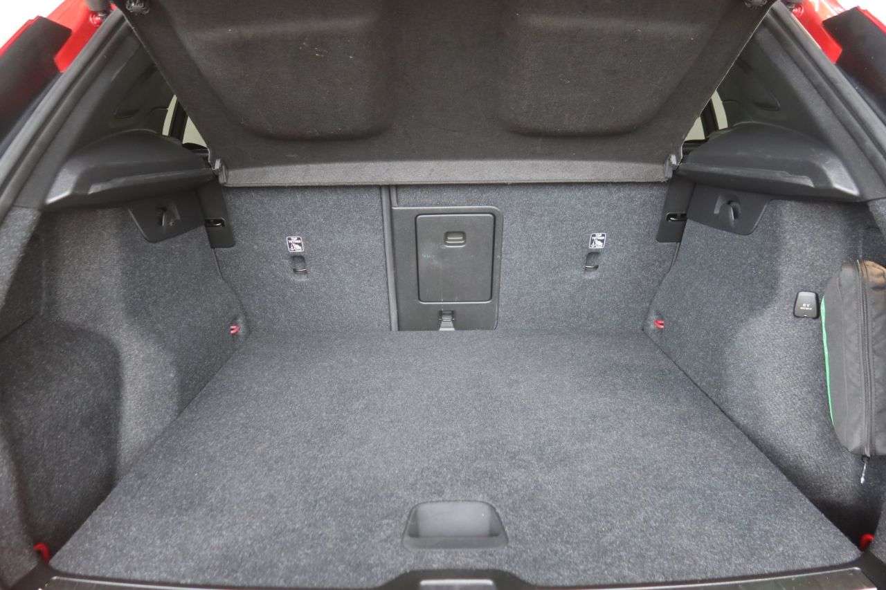 2021 VOLVO XC40 2021 VOLVO XC40