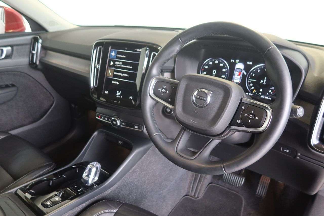 2021 VOLVO XC40 2021 VOLVO XC40