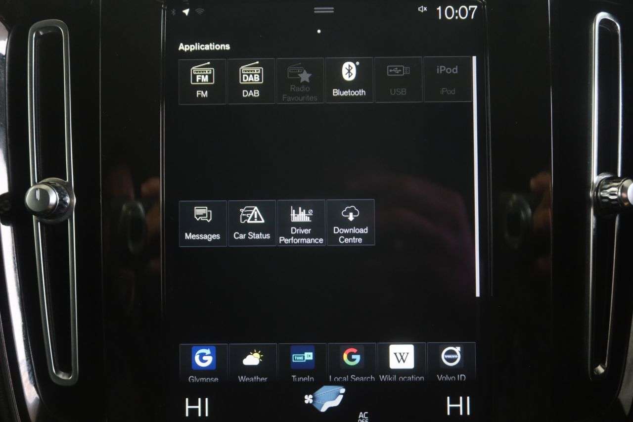 2021 VOLVO XC40 2021 VOLVO XC40