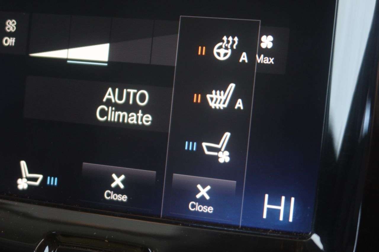 2020 VOLVO XC60 2020 VOLVO XC60