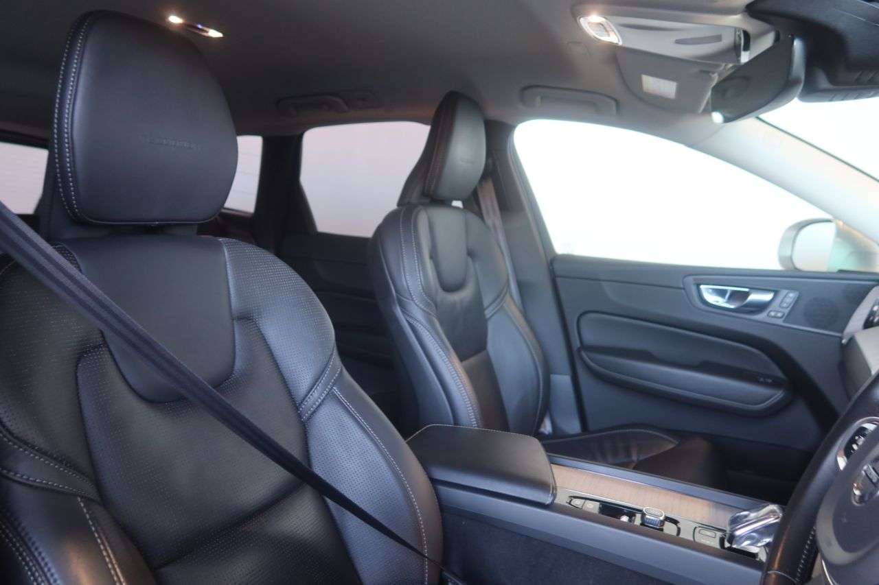 2020 VOLVO XC60 2020 VOLVO XC60