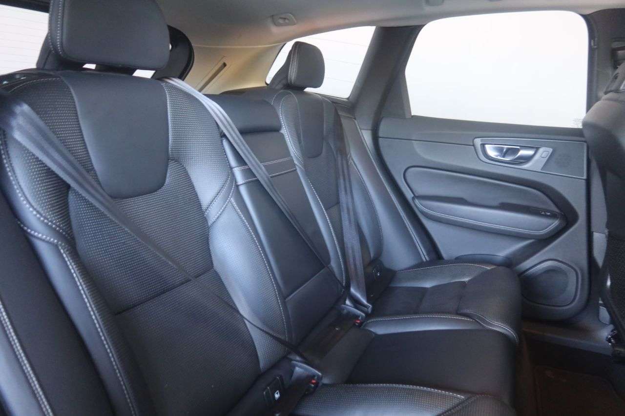 2020 VOLVO XC60 2020 VOLVO XC60