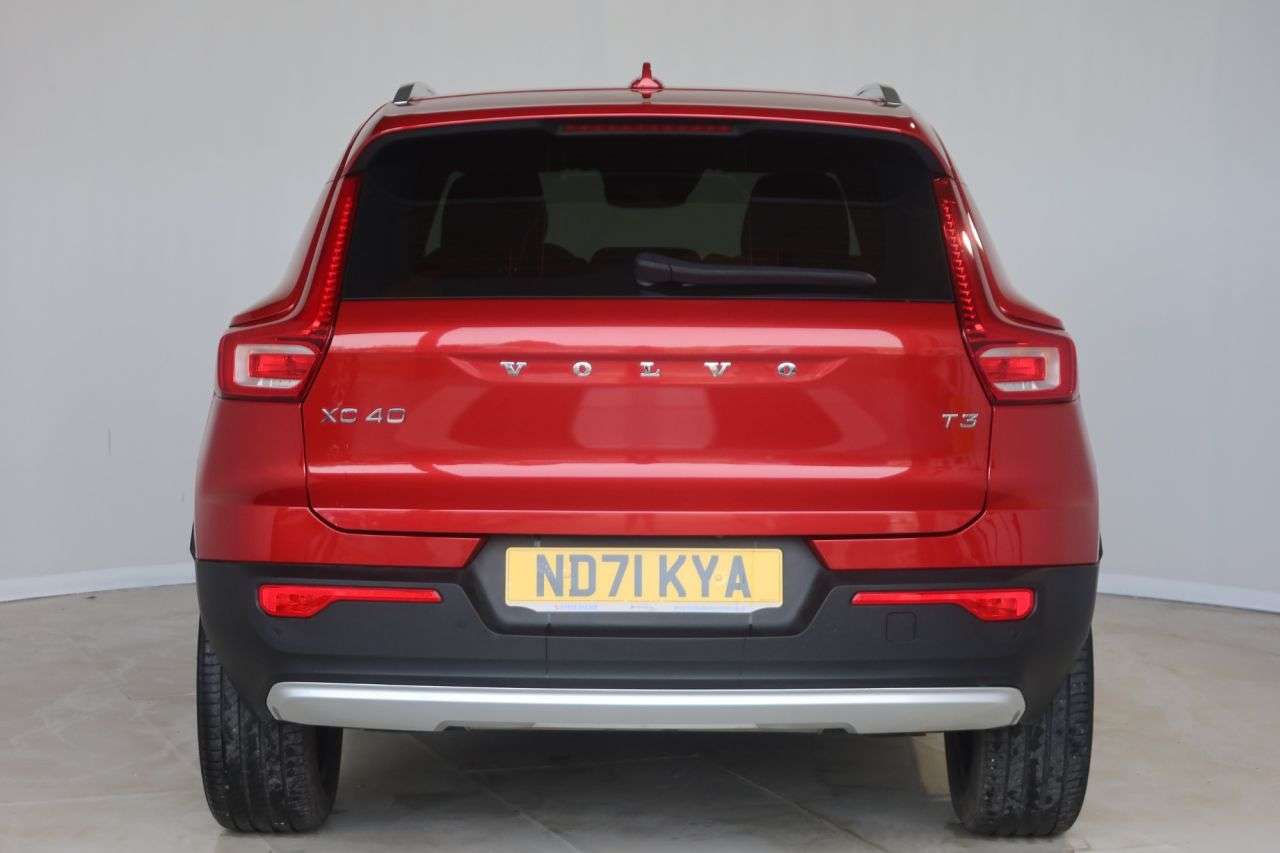 2021 VOLVO XC40 2021 VOLVO XC40