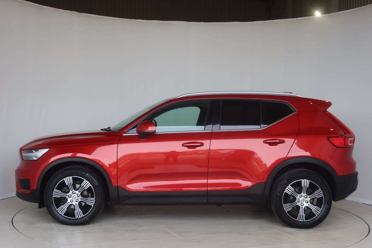 2021 VOLVO XC40 2021 VOLVO XC40