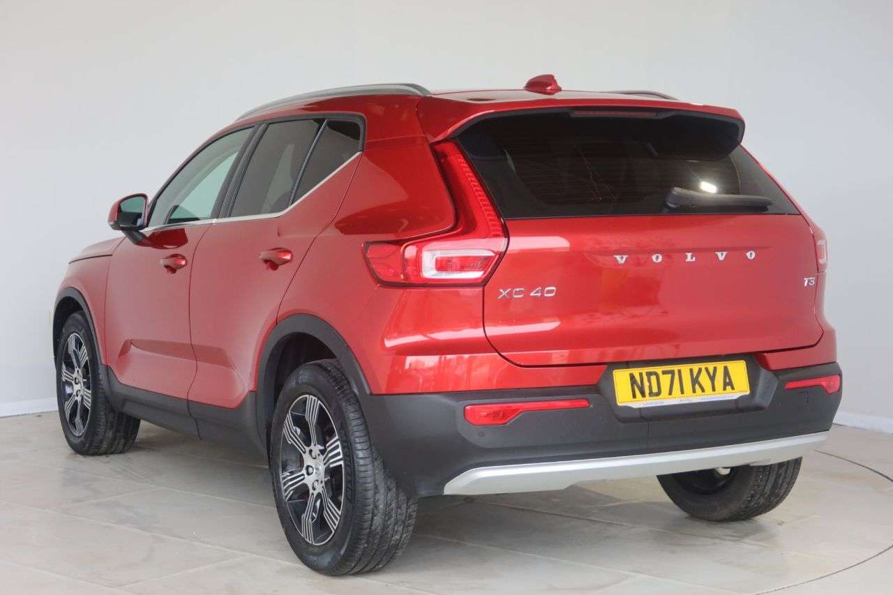 2021 VOLVO XC40 2021 VOLVO XC40