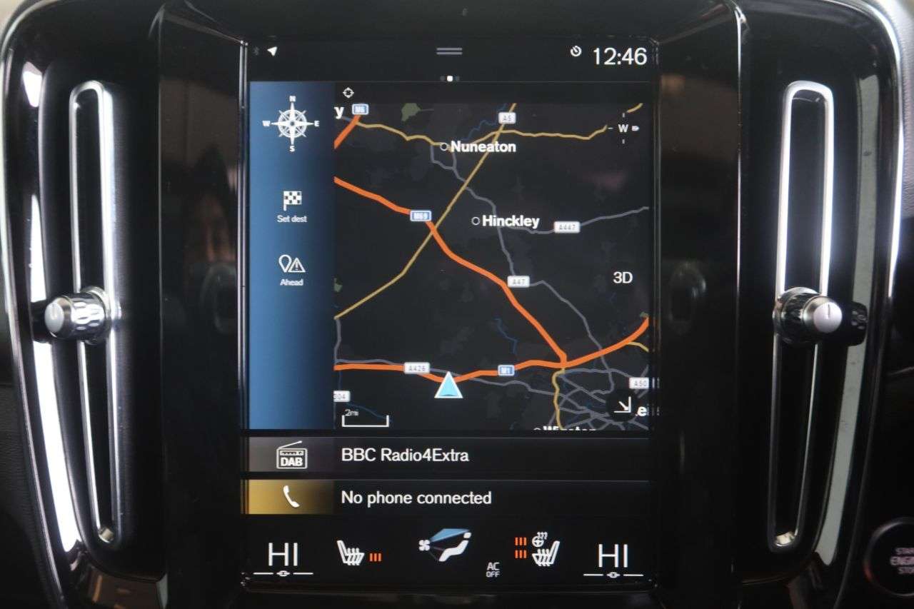 2022 VOLVO XC40 2022 VOLVO XC40