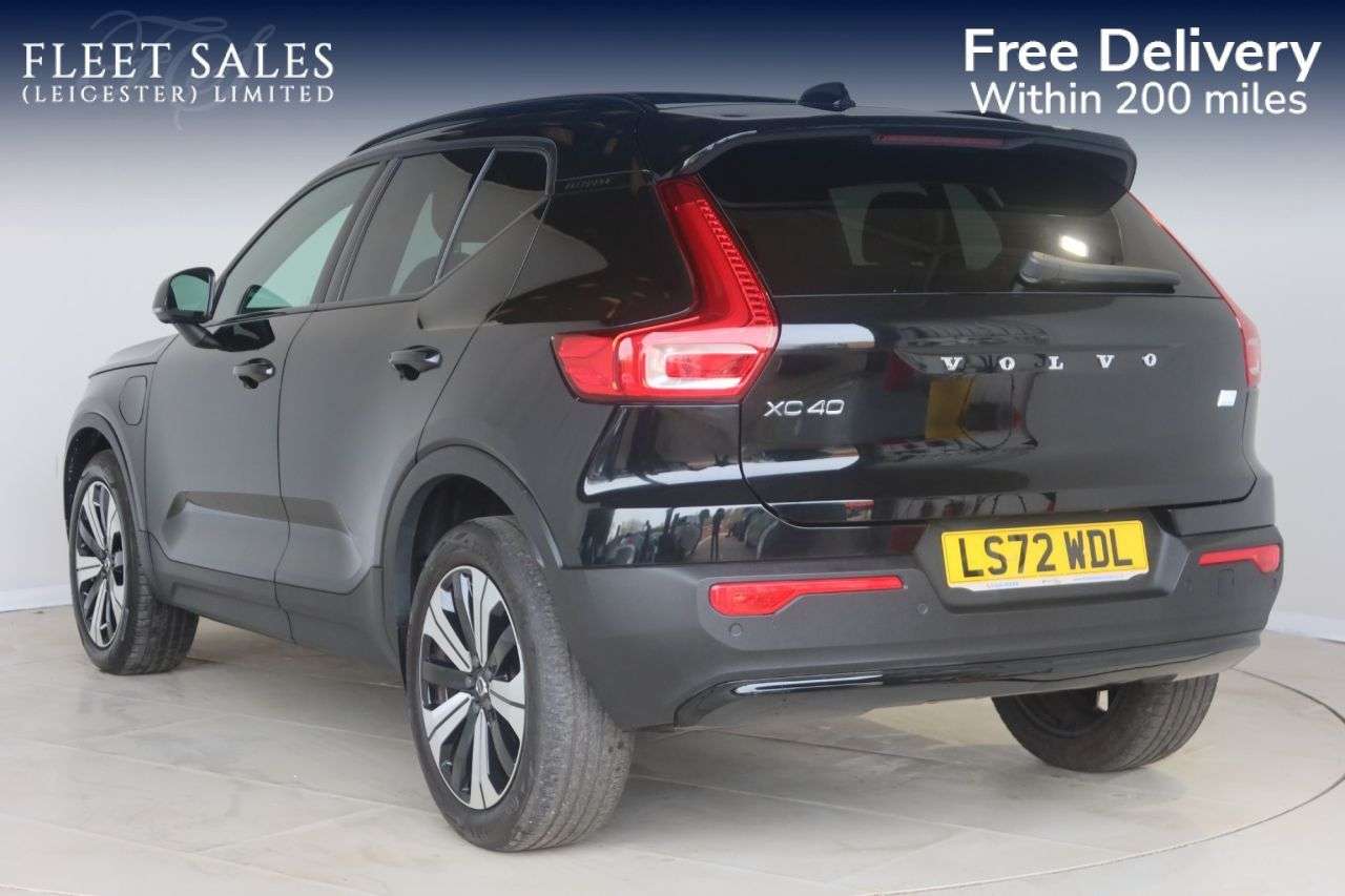 2022 VOLVO XC40 2022 VOLVO XC40