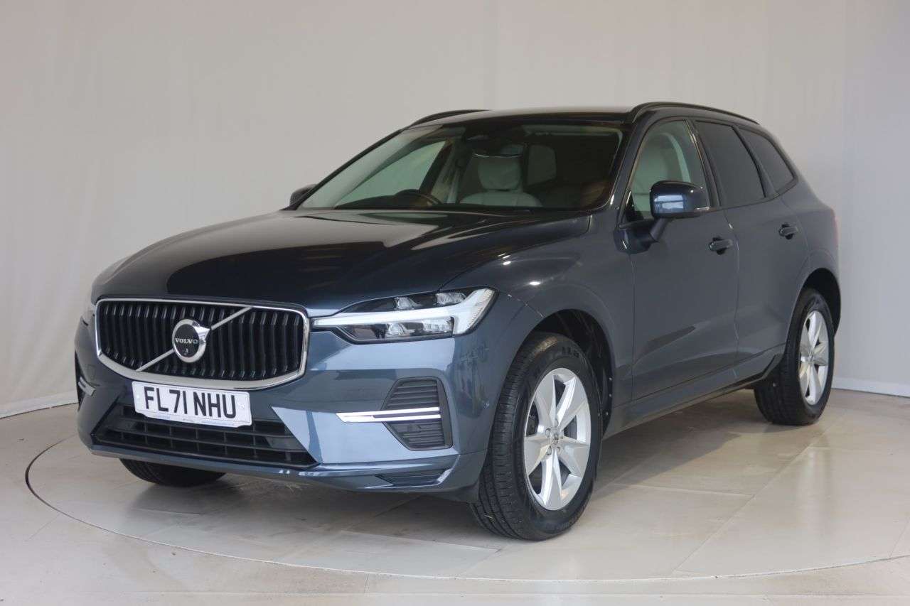 A 2021 VOLVO XC60 2.0 B4 MHEV Momentum SUV 5dr Diesel Hybrid Auto AWD Euro 6 (s/s) (197 ps) 3 A 2021 VOLVO XC60 2.0 B4 MHEV Momentum SUV 5dr Diesel Hybrid Auto AWD Euro 6 (s/s) (197 ps) 3