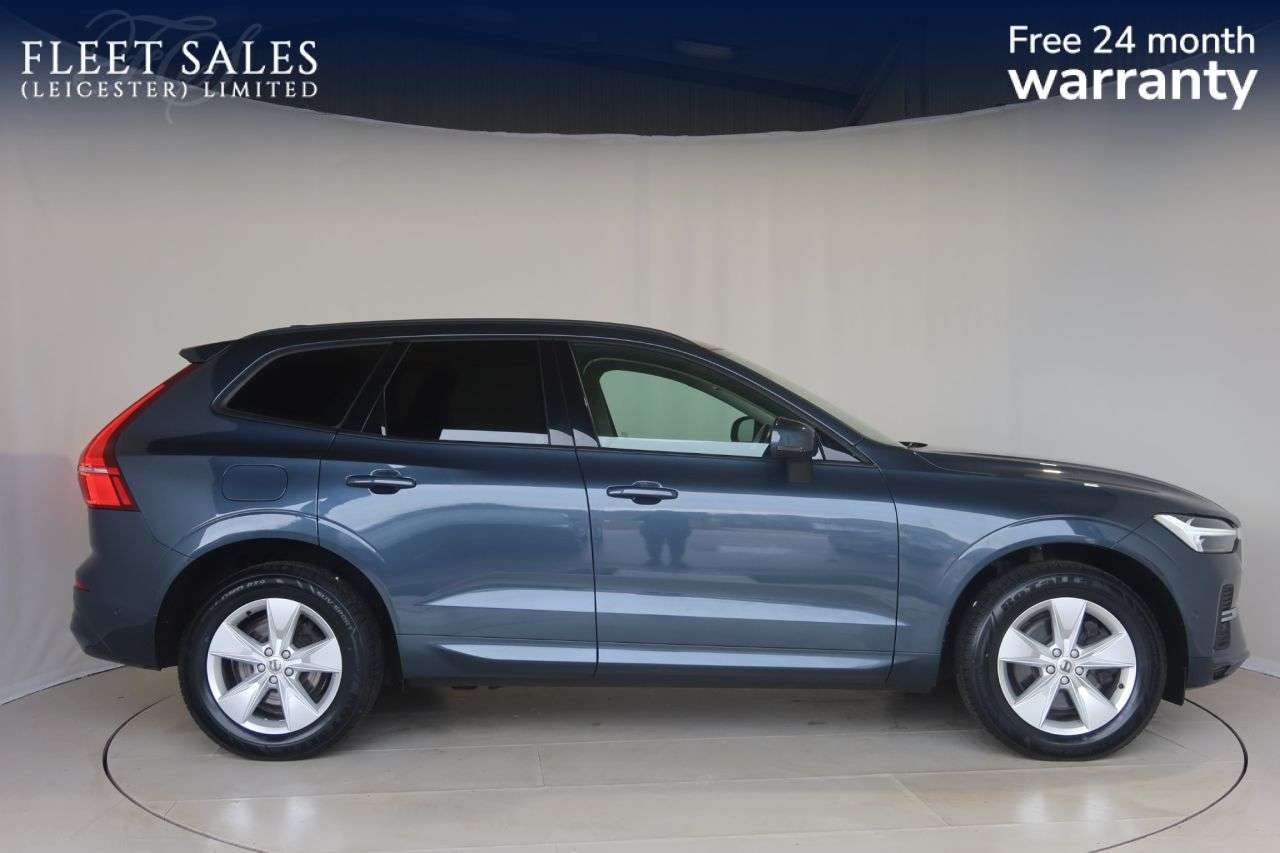 A 2021 VOLVO XC60 2.0 B4 MHEV Momentum SUV 5dr Diesel Hybrid Auto AWD Euro 6 (s/s) (197 ps) 3 A 2021 VOLVO XC60 2.0 B4 MHEV Momentum SUV 5dr Diesel Hybrid Auto AWD Euro 6 (s/s) (197 ps) 3