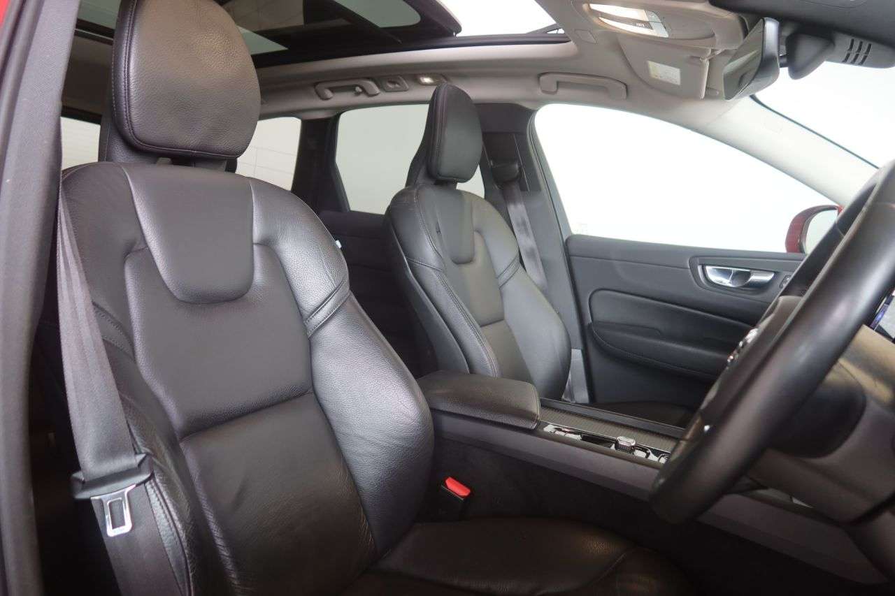 2022 VOLVO XC60 2022 VOLVO XC60
