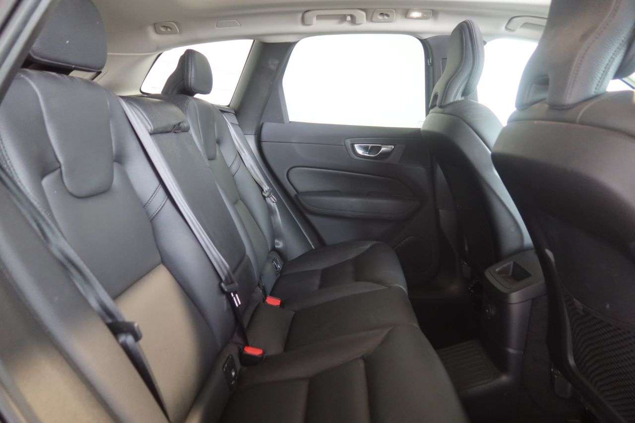 2022 VOLVO XC60 2022 VOLVO XC60