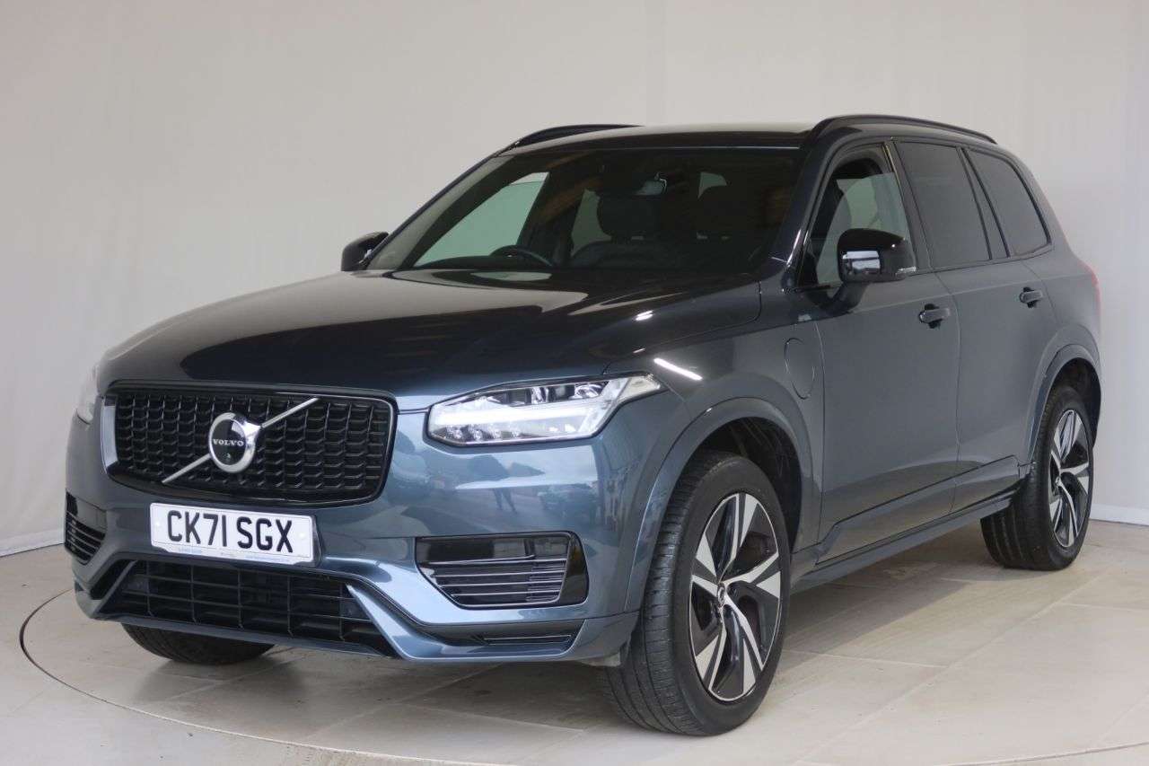 A 2021 VOLVO XC90 2.0h T8 Twin Engine Recharge 11.6kWh R-Design SUV 5dr Petrol Plug-in Hybrid A 2021 VOLVO XC90 2.0h T8 Twin Engine Recharge 11.6kWh R-Design SUV 5dr Petrol Plug-in Hybrid