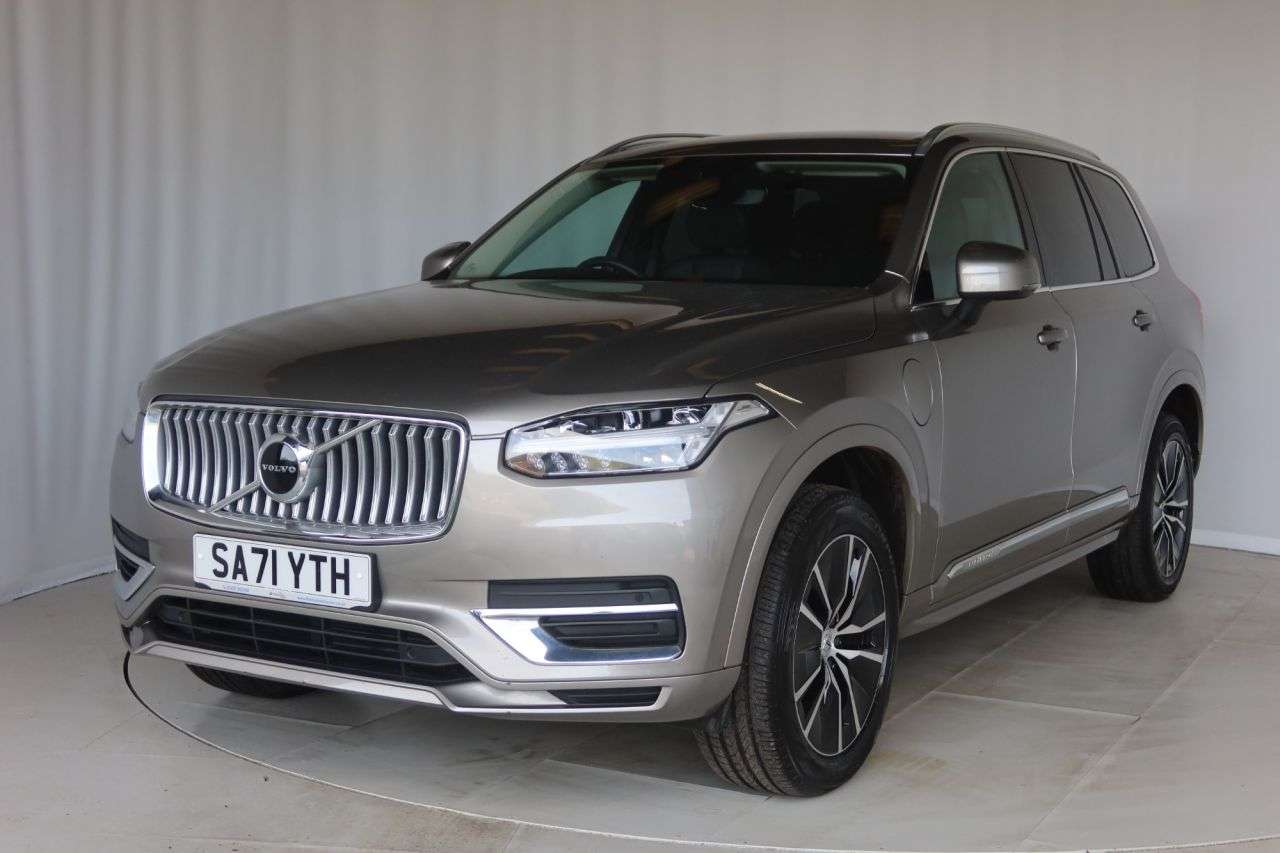 A 2021 VOLVO XC90 2.0h T8 Recharge 11.6kWh Inscription Expression SUV 5dr Petrol Plug-in Hybr A 2021 VOLVO XC90 2.0h T8 Recharge 11.6kWh Inscription Expression SUV 5dr Petrol Plug-in Hybr