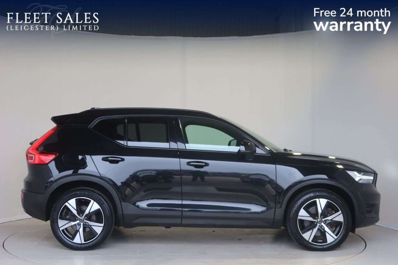 A 2021 VOLVO XC40 1.5h T4 Recharge 10.7kWh R-Design SUV 5dr Petrol Plug-in Hybrid Auto Euro 6 A 2021 VOLVO XC40 1.5h T4 Recharge 10.7kWh R-Design SUV 5dr Petrol Plug-in Hybrid Auto Euro 6