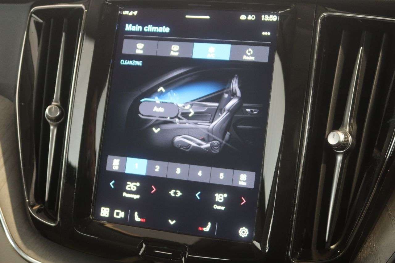 2023 VOLVO XC60 2023 VOLVO XC60