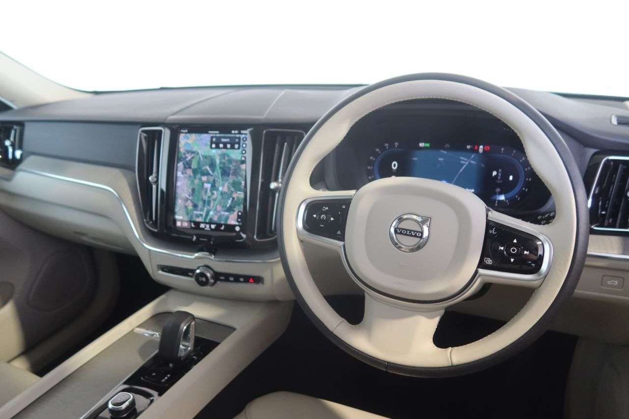 2023 VOLVO XC60 2023 VOLVO XC60