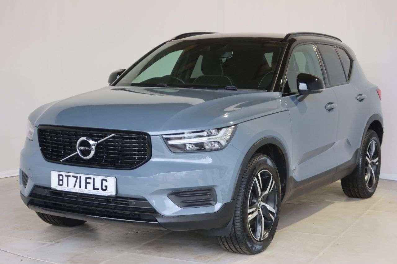 A 2022 VOLVO XC40 1.5 T3 R-Design SUV 5dr Petrol Manual Euro 6 (s/s) (163 ps) FULL SERVICE HI A 2022 VOLVO XC40 1.5 T3 R-Design SUV 5dr Petrol Manual Euro 6 (s/s) (163 ps) FULL SERVICE HI