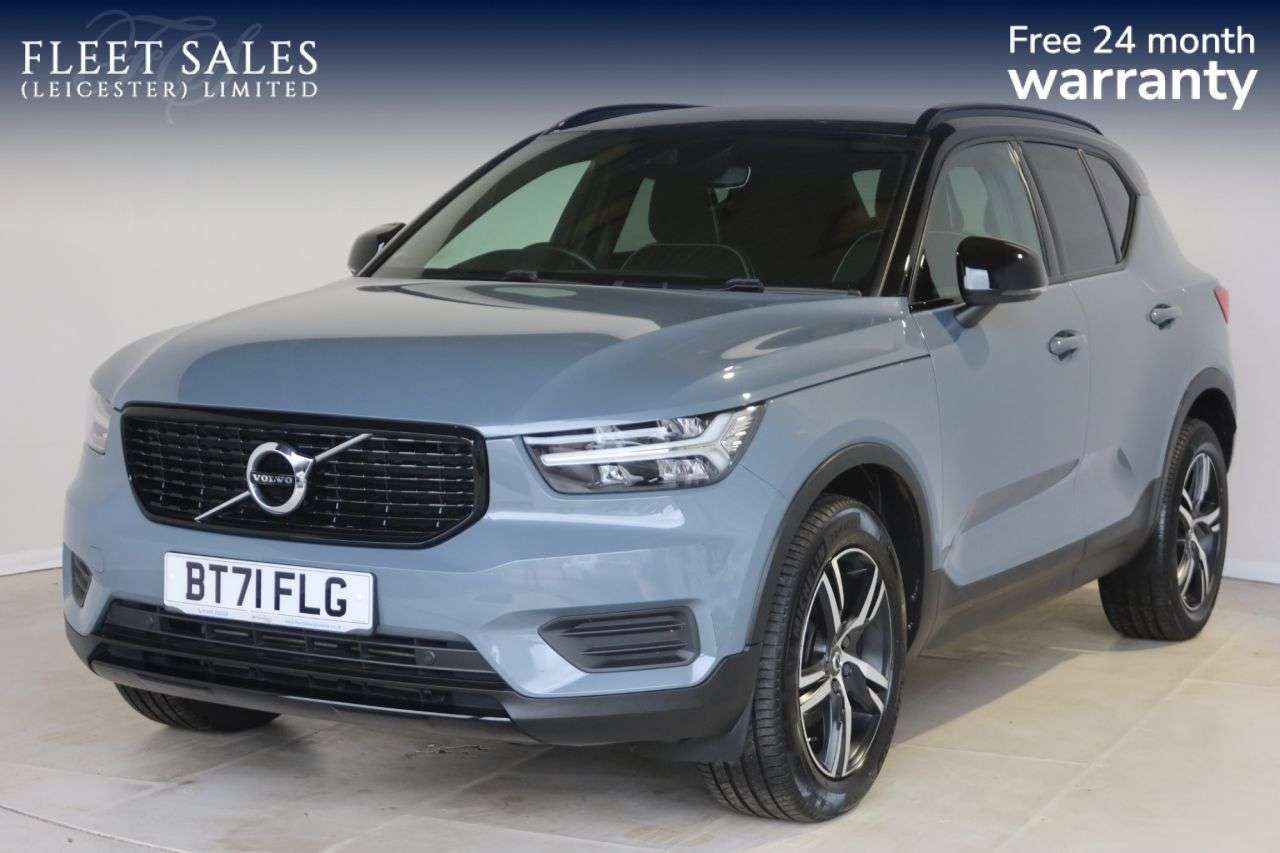 A 2022 VOLVO XC40 1.5 T3 R-Design SUV 5dr Petrol Manual Euro 6 (s/s) (163 ps) FULL SERVICE HI A 2022 VOLVO XC40 1.5 T3 R-Design SUV 5dr Petrol Manual Euro 6 (s/s) (163 ps) FULL SERVICE HI