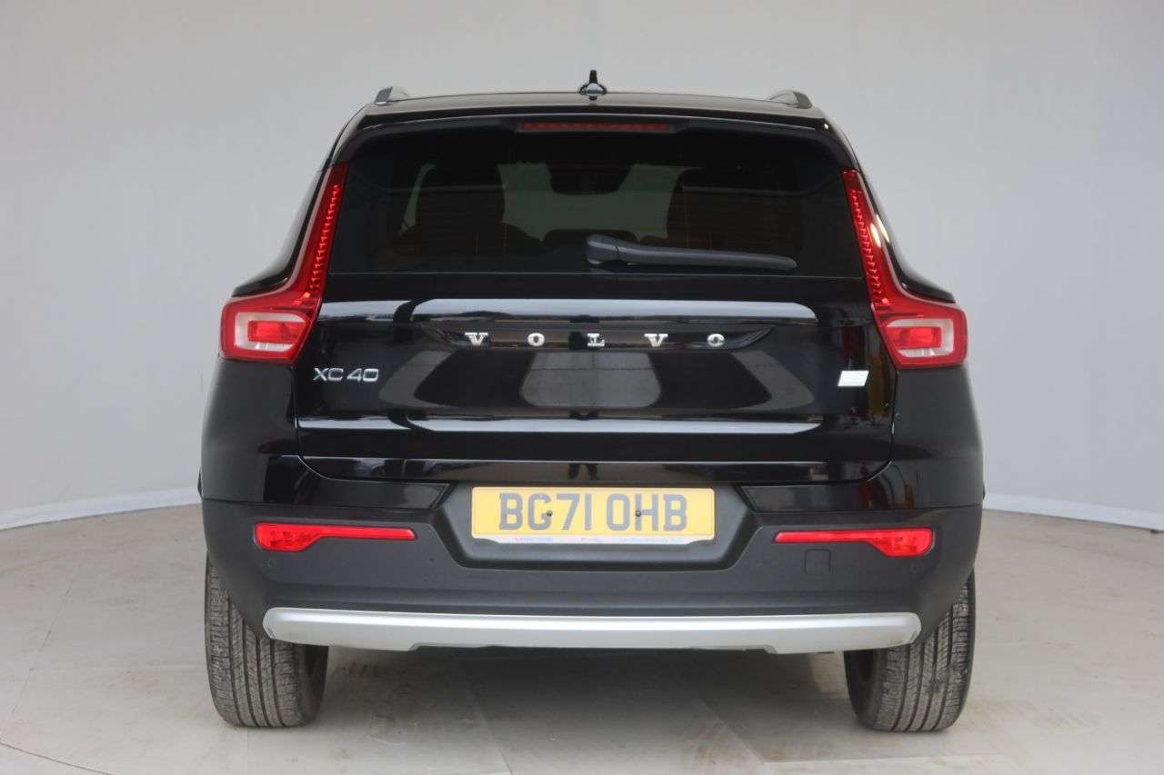 A 2021 VOLVO XC40 1.5h T4 Recharge 10.7kWh Core SUV 5dr Petrol Plug-in Hybrid Auto Euro 6 (s/ A 2021 VOLVO XC40 1.5h T4 Recharge 10.7kWh Core SUV 5dr Petrol Plug-in Hybrid Auto Euro 6 (s/