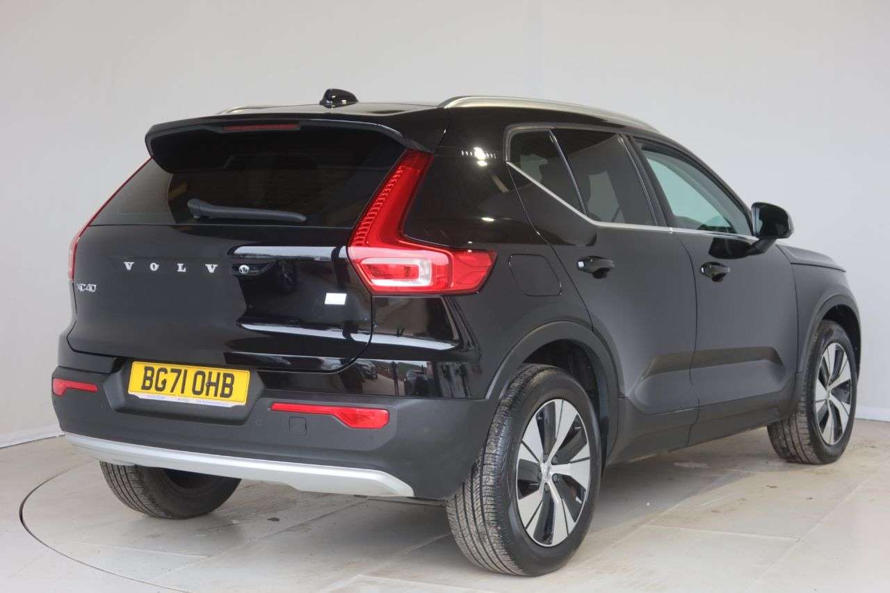 2021 VOLVO XC40 2021 VOLVO XC40