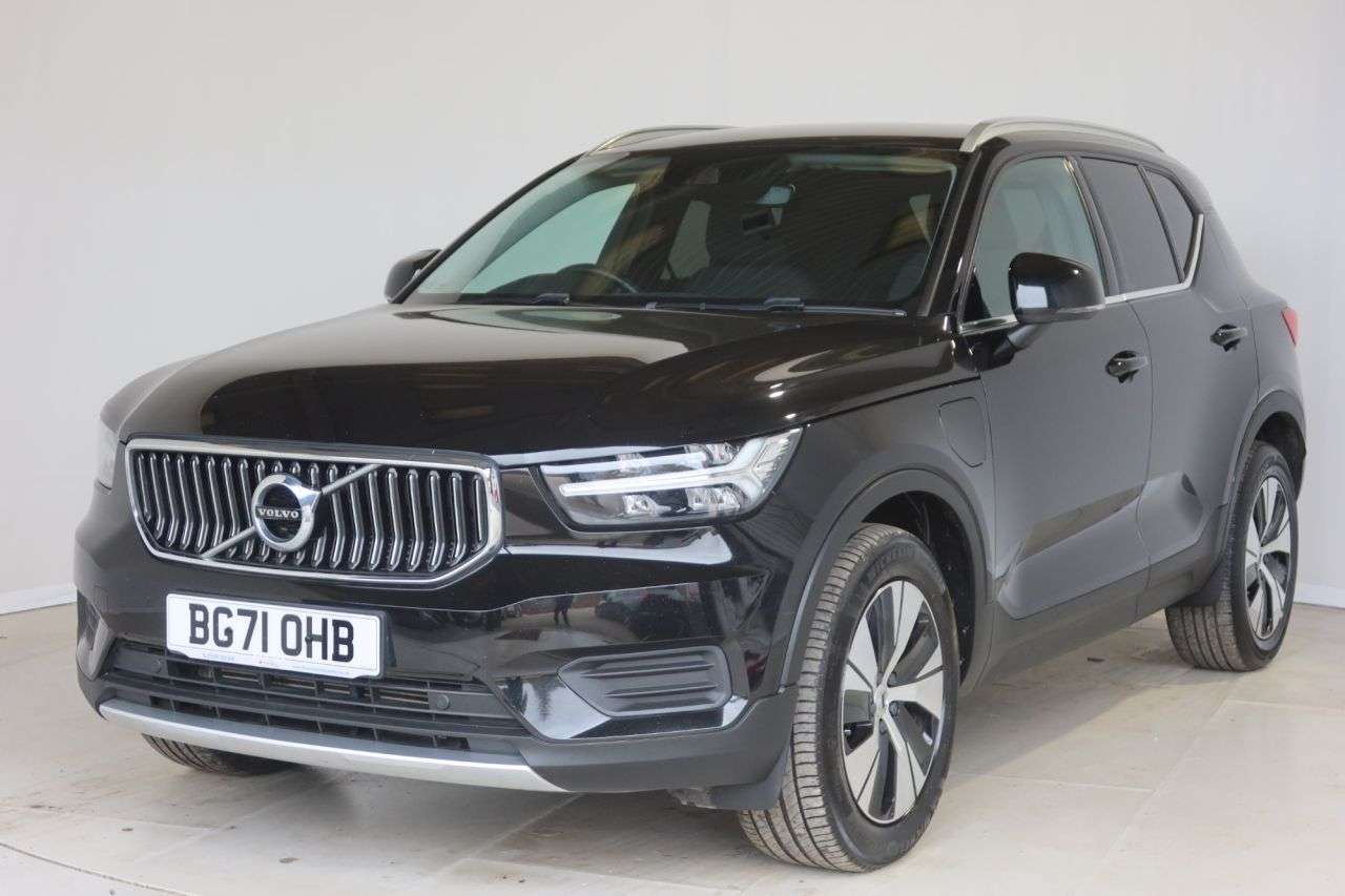 A 2021 VOLVO XC40 1.5h T4 Recharge 10.7kWh Core SUV 5dr Petrol Plug-in Hybrid Auto Euro 6 (s/ A 2021 VOLVO XC40 1.5h T4 Recharge 10.7kWh Core SUV 5dr Petrol Plug-in Hybrid Auto Euro 6 (s/