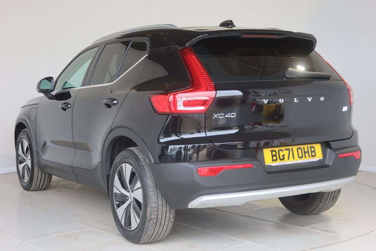 2021 VOLVO XC40 2021 VOLVO XC40