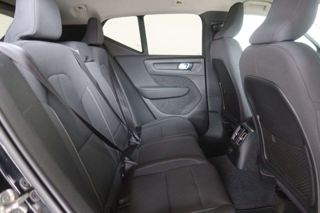 2021 VOLVO XC40 2021 VOLVO XC40