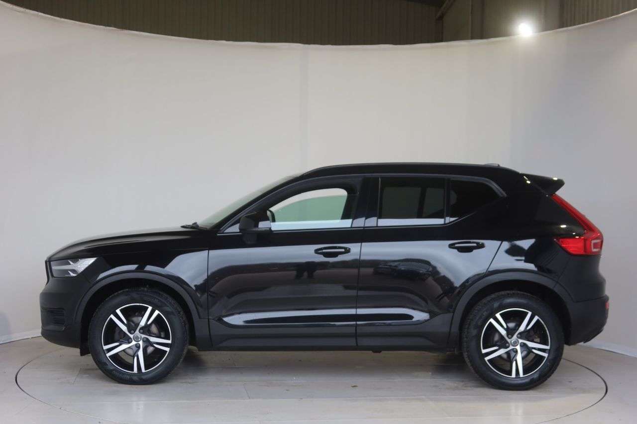 2022 VOLVO XC40 2022 VOLVO XC40