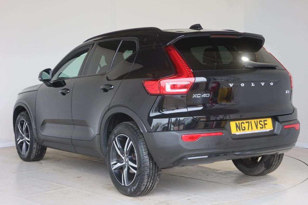 2022 VOLVO XC40 2022 VOLVO XC40