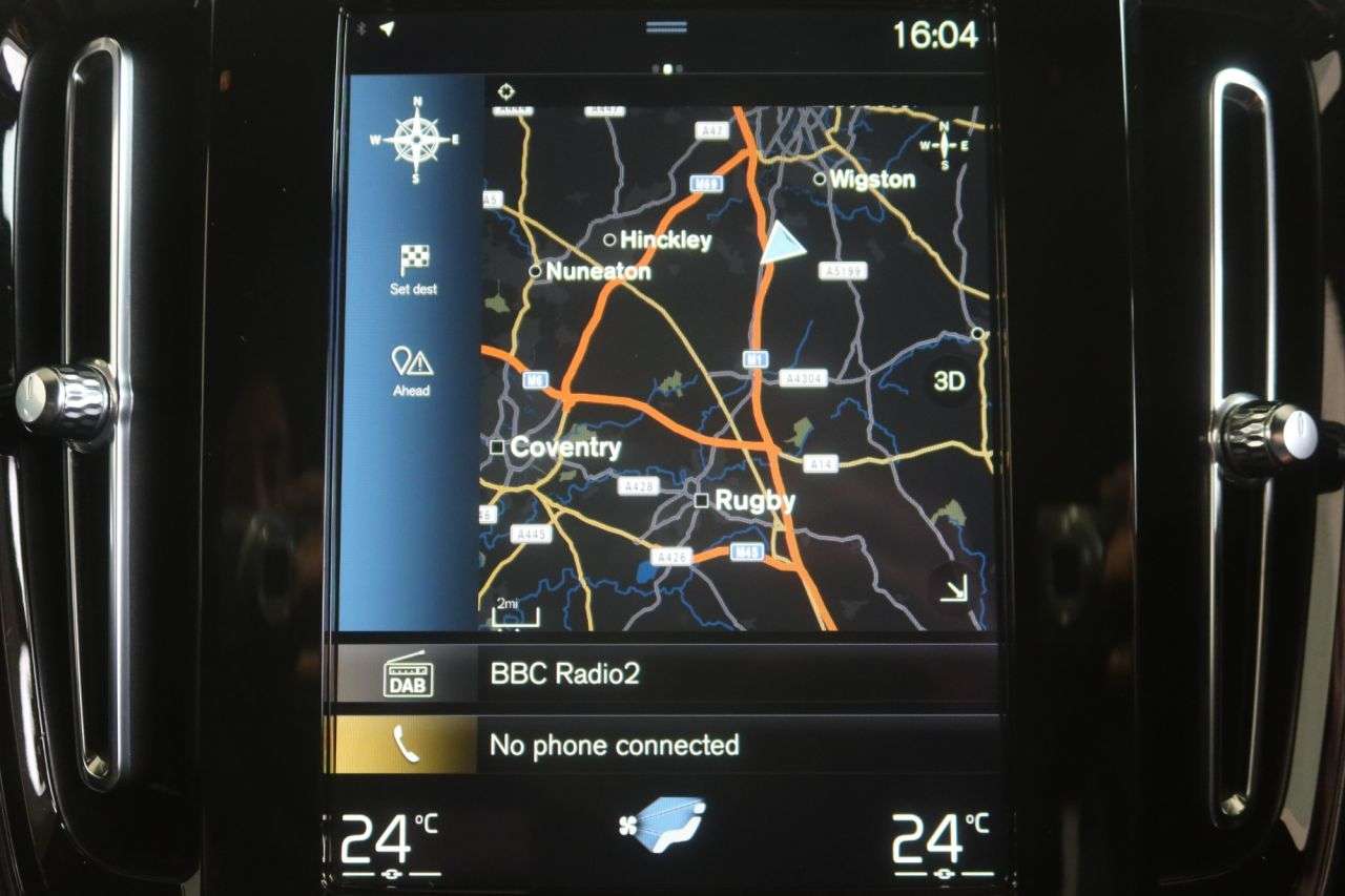 2022 VOLVO XC40 2022 VOLVO XC40