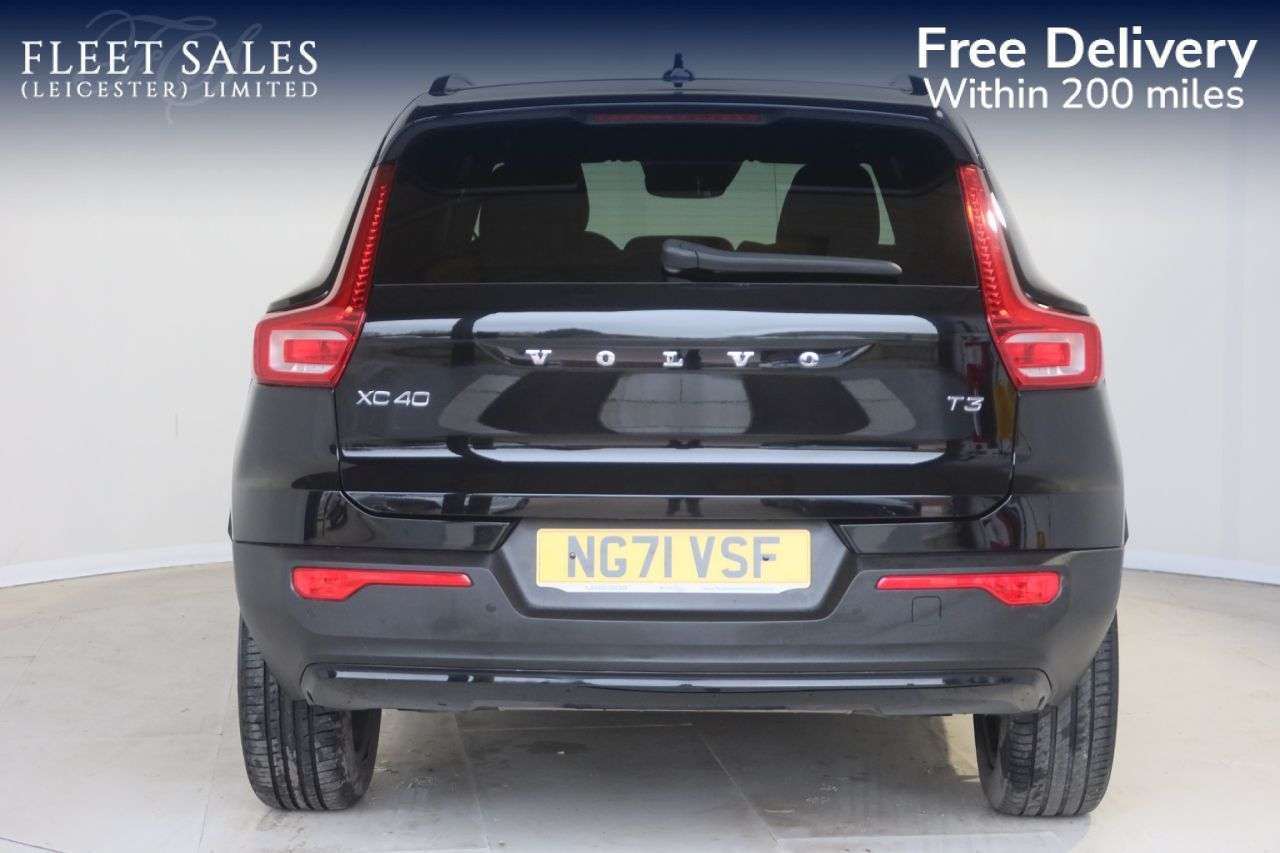A 2022 VOLVO XC40 1.5 T3 R-Design SUV 5dr Petrol Auto Euro 6 (s/s) (163 ps) FREE 24 MONTH WAR A 2022 VOLVO XC40 1.5 T3 R-Design SUV 5dr Petrol Auto Euro 6 (s/s) (163 ps) FREE 24 MONTH WAR