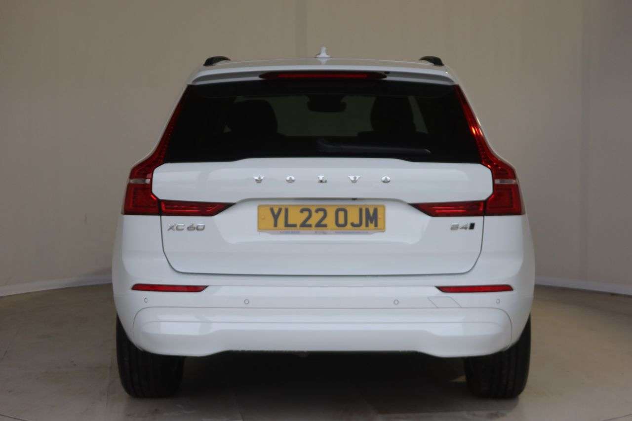 A 2022 VOLVO XC60 2.0 B4 MHEV Momentum SUV 5dr Diesel Hybrid Auto AWD Euro 6 (s/s) (197 ps) A A 2022 VOLVO XC60 2.0 B4 MHEV Momentum SUV 5dr Diesel Hybrid Auto AWD Euro 6 (s/s) (197 ps) A