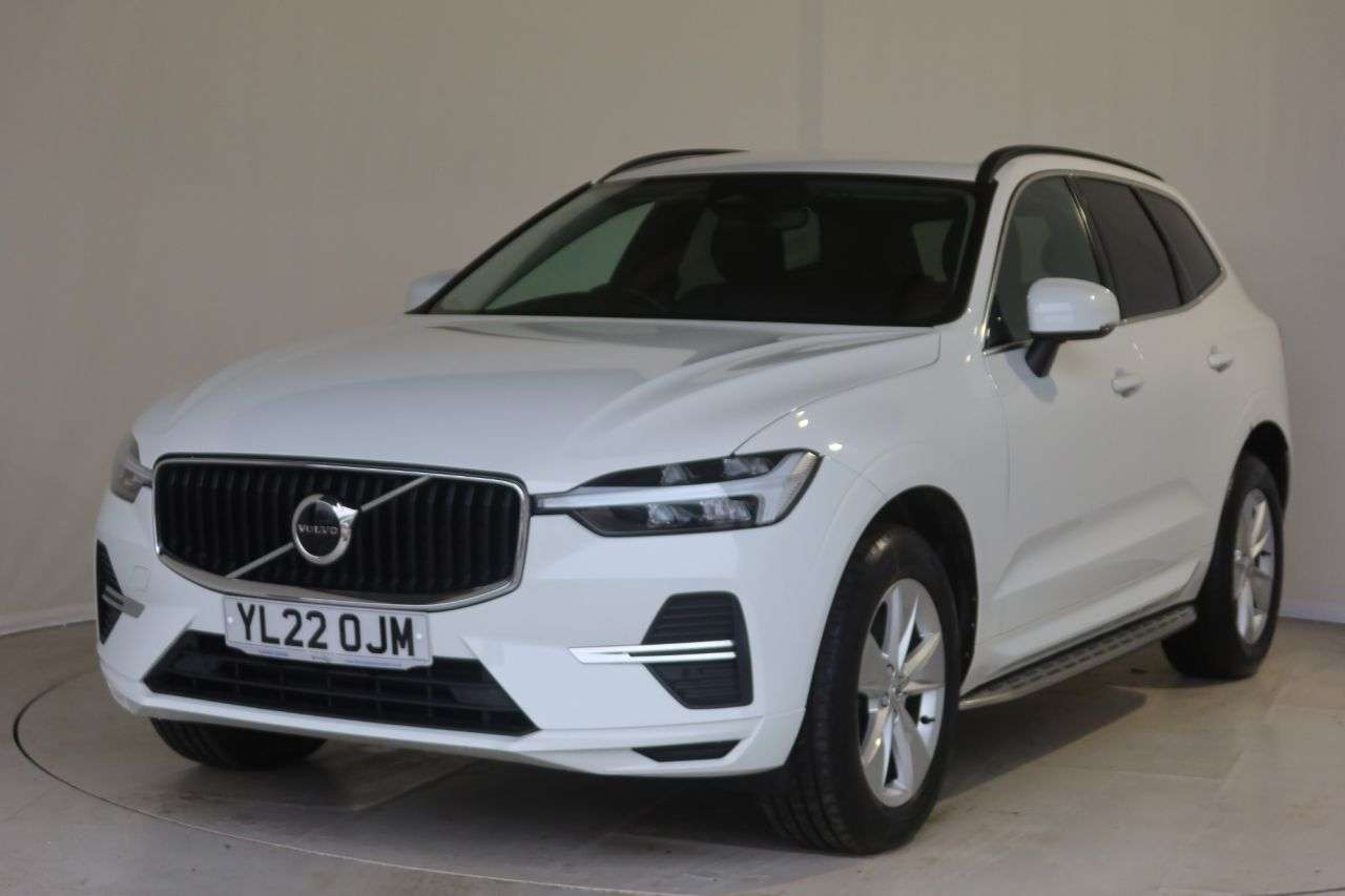 A 2022 VOLVO XC60 2.0 B4 MHEV Momentum SUV 5dr Diesel Hybrid Auto AWD Euro 6 (s/s) (197 ps) A A 2022 VOLVO XC60 2.0 B4 MHEV Momentum SUV 5dr Diesel Hybrid Auto AWD Euro 6 (s/s) (197 ps) A