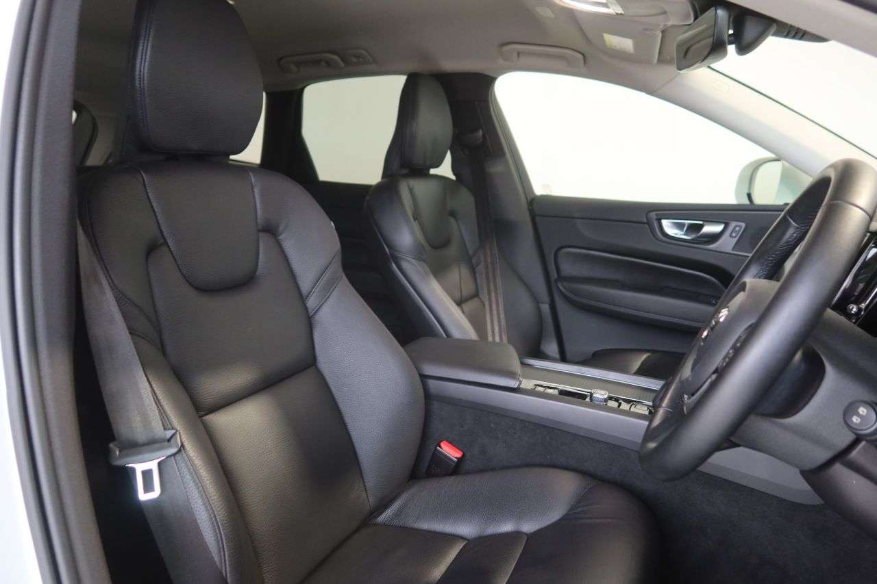 2022 VOLVO XC60 2022 VOLVO XC60