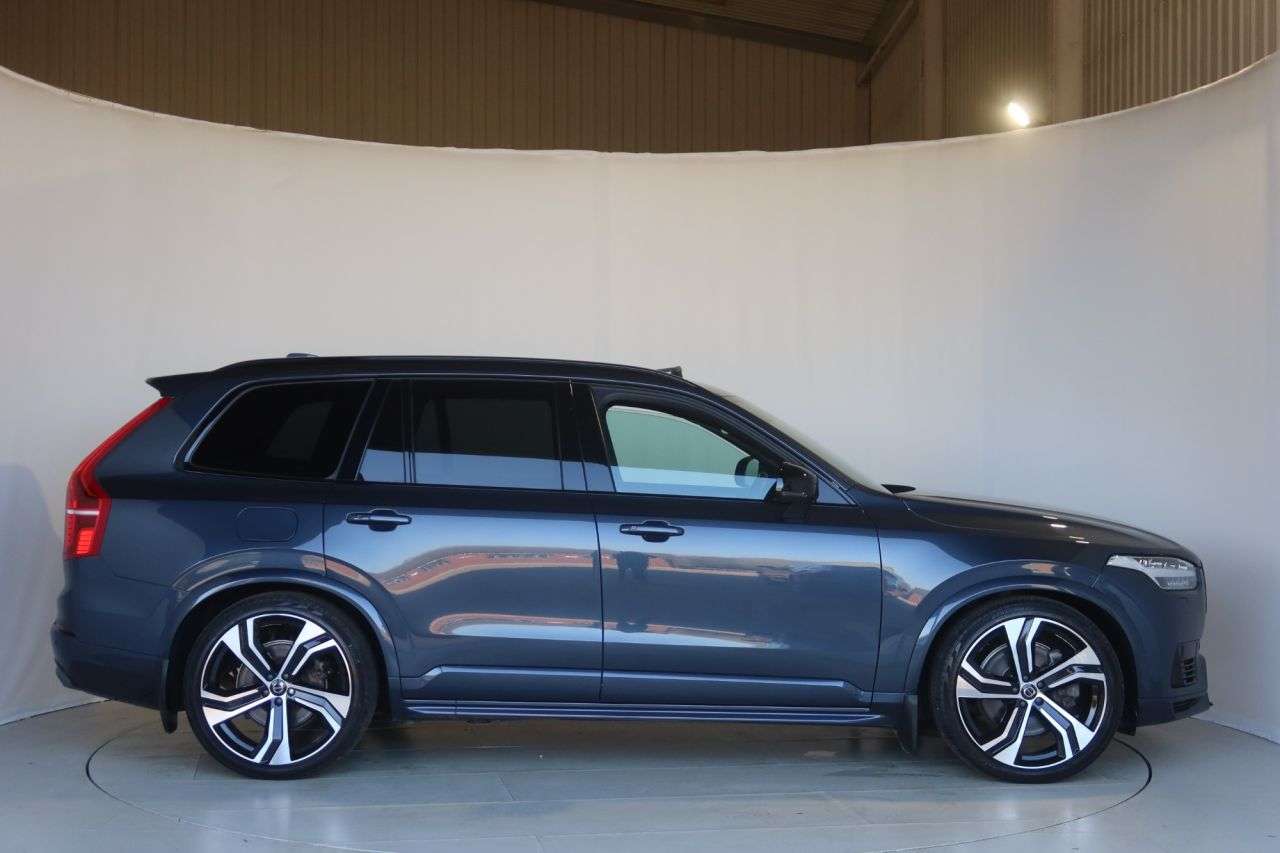 2022 VOLVO XC90 2022 VOLVO XC90
