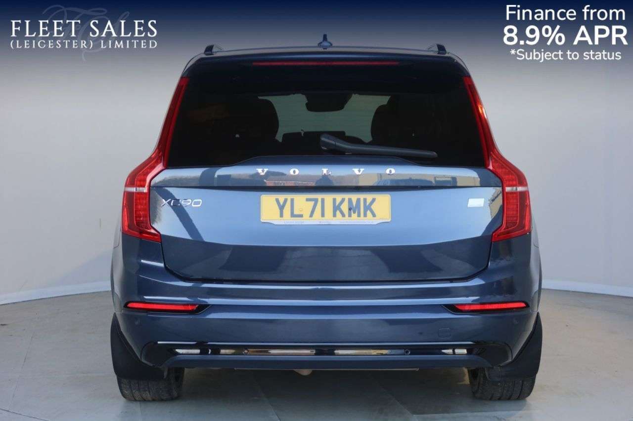 A 2022 VOLVO XC90 2.0h T8 Recharge 18.8kWh R-Design Pro SUV 5dr Petrol Plug-in Hybrid Auto 4W A 2022 VOLVO XC90 2.0h T8 Recharge 18.8kWh R-Design Pro SUV 5dr Petrol Plug-in Hybrid Auto 4W