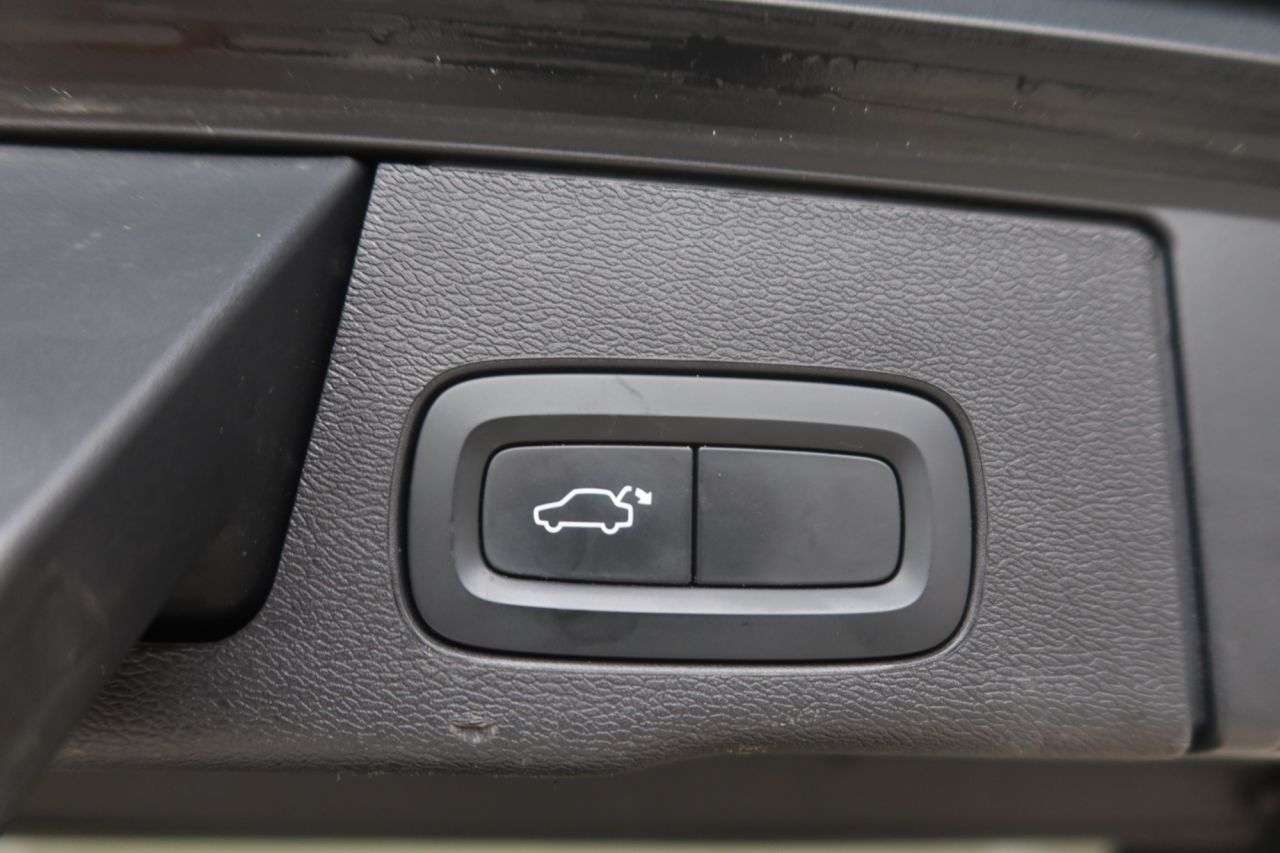 2021 VOLVO XC60 2021 VOLVO XC60