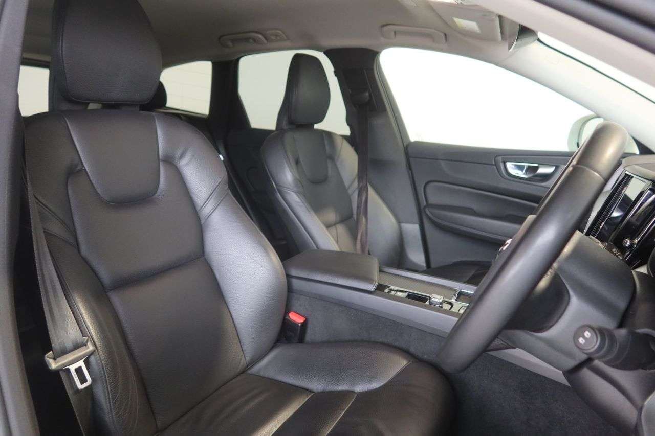 2021 VOLVO XC60 2021 VOLVO XC60