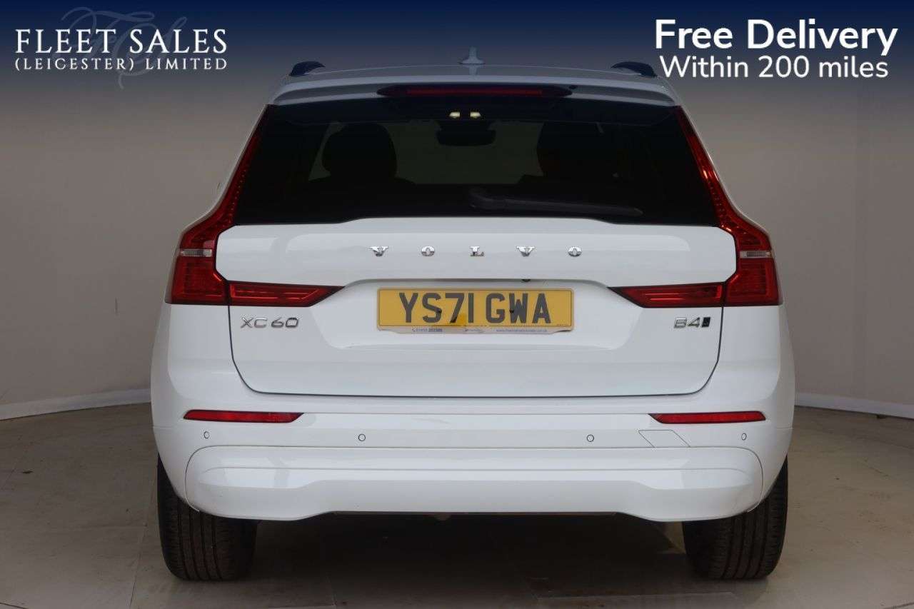 A 2021 VOLVO XC60 2.0 B4 MHEV Momentum SUV 5dr Diesel Hybrid Auto AWD Euro 6 (s/s) (197 ps) R A 2021 VOLVO XC60 2.0 B4 MHEV Momentum SUV 5dr Diesel Hybrid Auto AWD Euro 6 (s/s) (197 ps) R