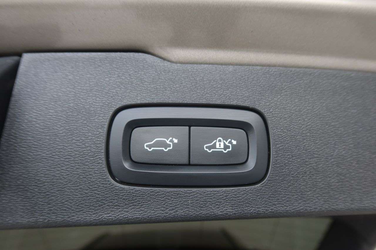 2021 VOLVO V60 CROSS COUNTRY 2021 VOLVO V60 CROSS COUNTRY