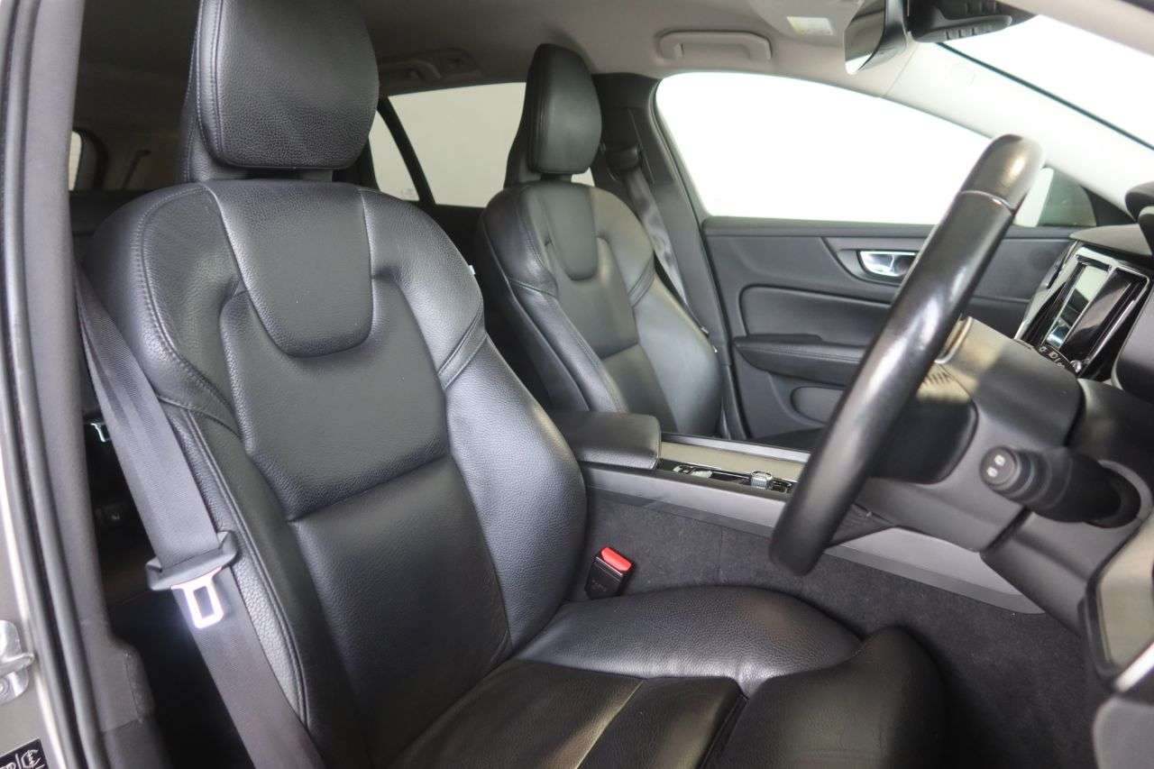 2021 VOLVO V60 CROSS COUNTRY 2021 VOLVO V60 CROSS COUNTRY