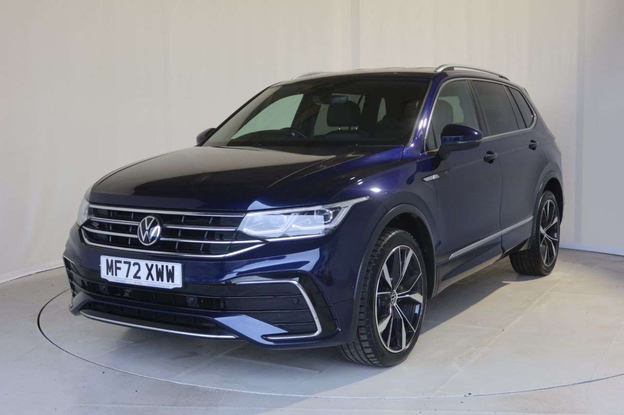 A 2022 VOLKSWAGEN TIGUAN ALLSPACE 1.5 TSI R-Line SUV 5dr Petrol DSG Euro 6 (s/s) (150 ps) APPLE CAR PLAY A 2022 VOLKSWAGEN TIGUAN ALLSPACE 1.5 TSI R-Line SUV 5dr Petrol DSG Euro 6 (s/s) (150 ps) APPLE CAR PLAY