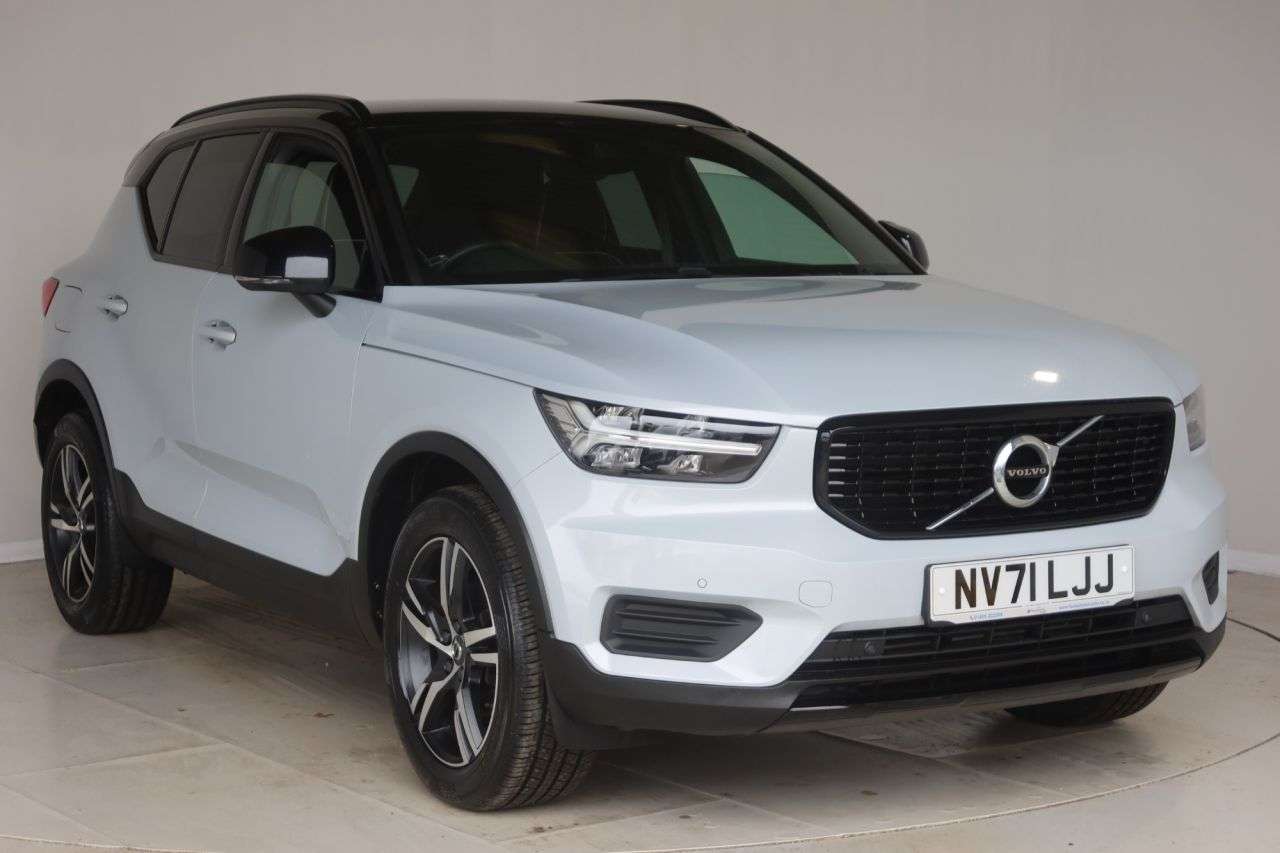 2021 VOLVO XC40 2021 VOLVO XC40